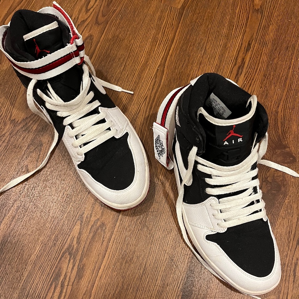 Jordan 1 retro high strap